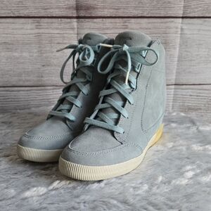 Sorel Light Blue Wedge Style Shoes, Womens Size 9